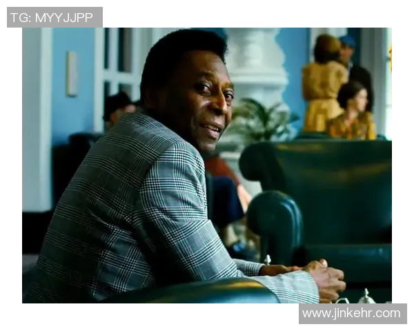 贝利的传奇之路与足球明星地位的探讨与回顾