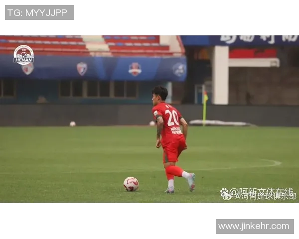 网红们观看足球明星比赛时的精彩反应与真实感受大揭秘