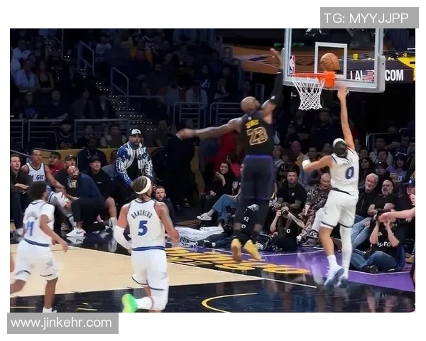 湖人对热火比赛未能直播球迷期待精彩对决的失落感 湖人对热火比赛未能直播球迷期待精彩对决的失落感