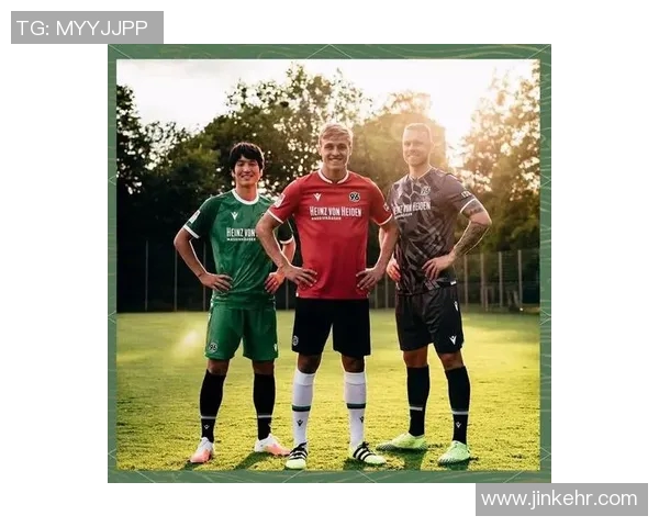 带衣领的足球明星背后的故事与风采揭秘